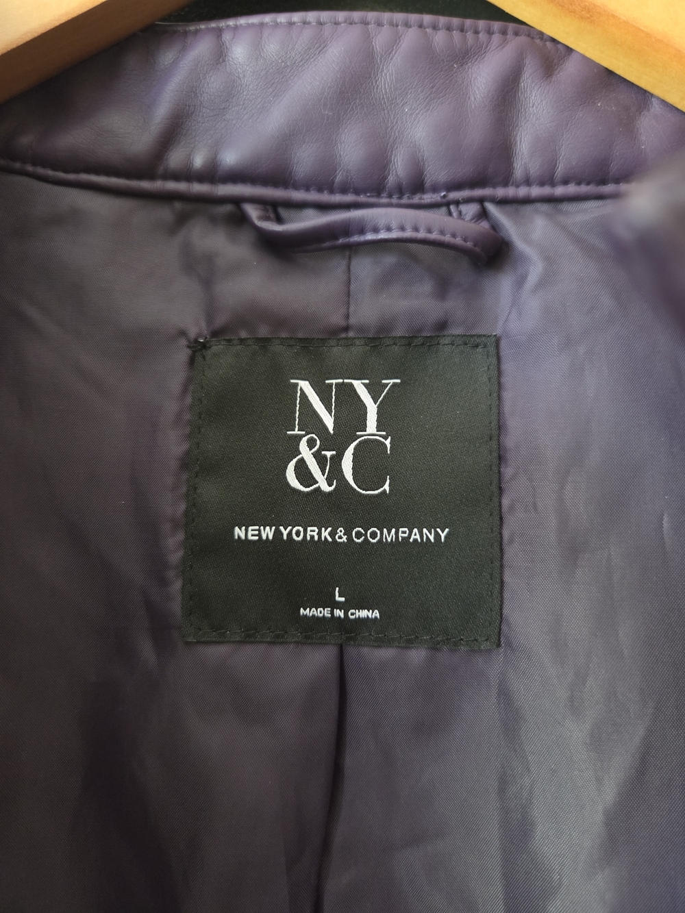 Women's New York & Company Quilted Purple Faux Leather Jacket ~ Size Large - Picture 5 of 7